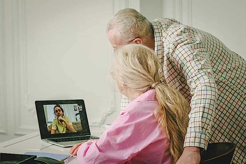 Жестокое обращение с пожилыми людьми