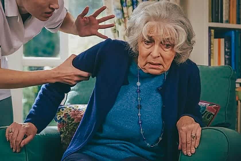 Жестокое обращение с пожилыми людьми