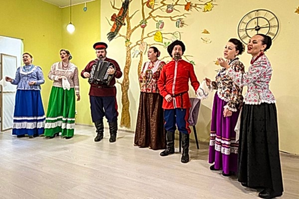 День матери: празднование 25 ноября в АНО Золотая осень