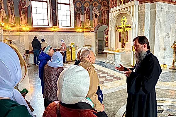 Поездка в кафедральный собор Александра Невского