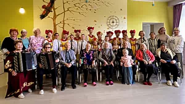 В гостях образцовый вокальный ансамбль «Росинка»